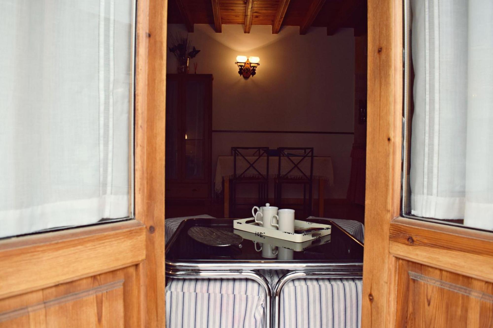 Apartamentos Turisticos La Vida De Antes Консуэгра Номер фото